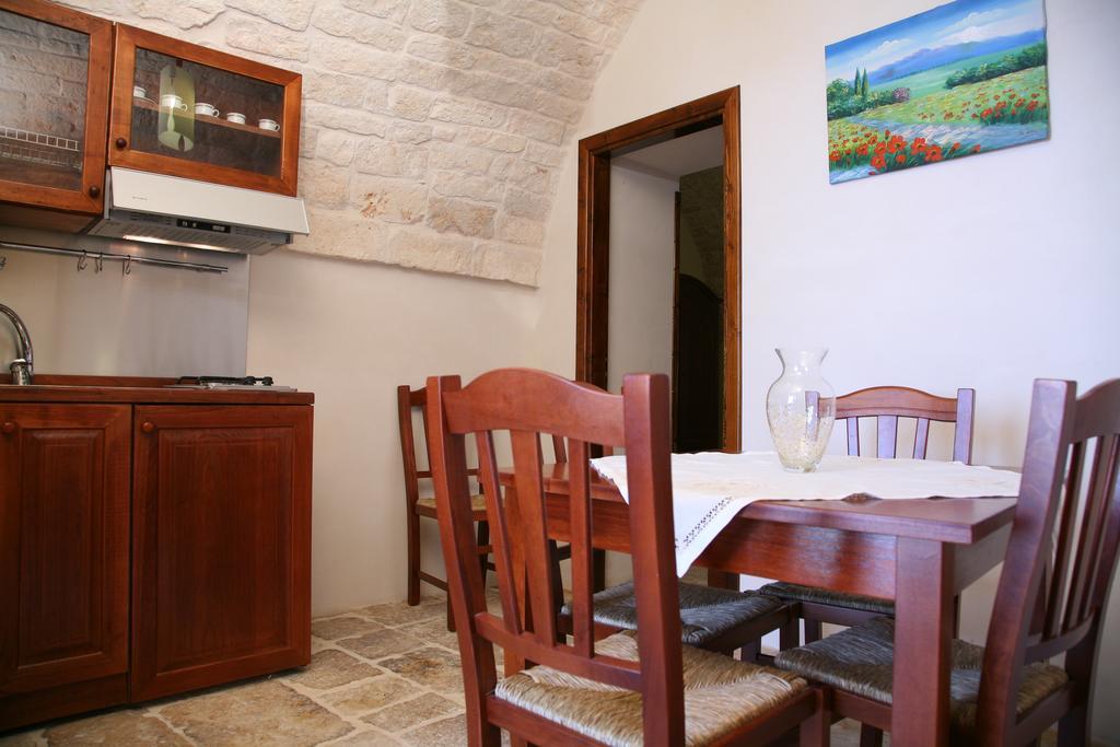 Masseria Montecchie Ceglie Messapica Bagian luar foto